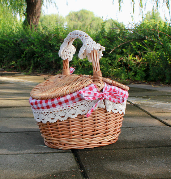 Lined Woven Picnic Basket